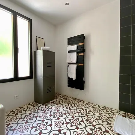 Ferienhaus La Maison De La Place - Charming House With Swimming Pool & Exposed Stone