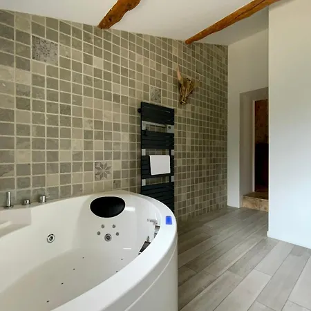 La Maison De La Place - Charming House With Swimming Pool & Exposed Stone Ferienhaus *