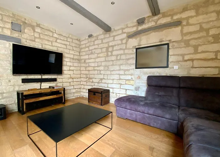 Hébergement de vacances La Maison De La Place - Charming House With Swimming Pool & Exposed Stone *