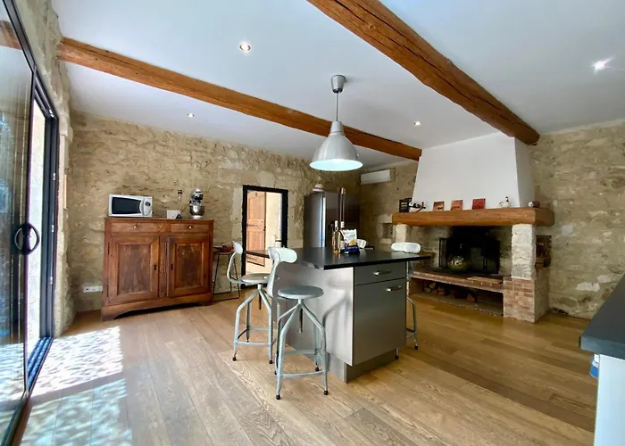 La Maison De La Place - Charming House With Swimming Pool & Exposed Stone Hébergement de vacances
