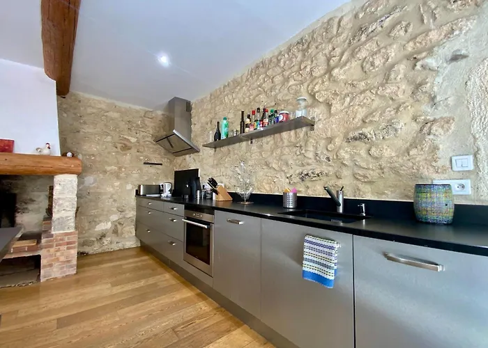 La Maison De La Place - Charming House With Swimming Pool & Exposed Stone